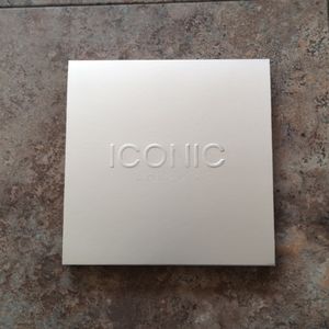 Day to Slay eyeshadow pallet